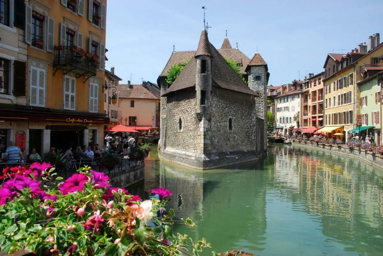 The One Suite Annecy France